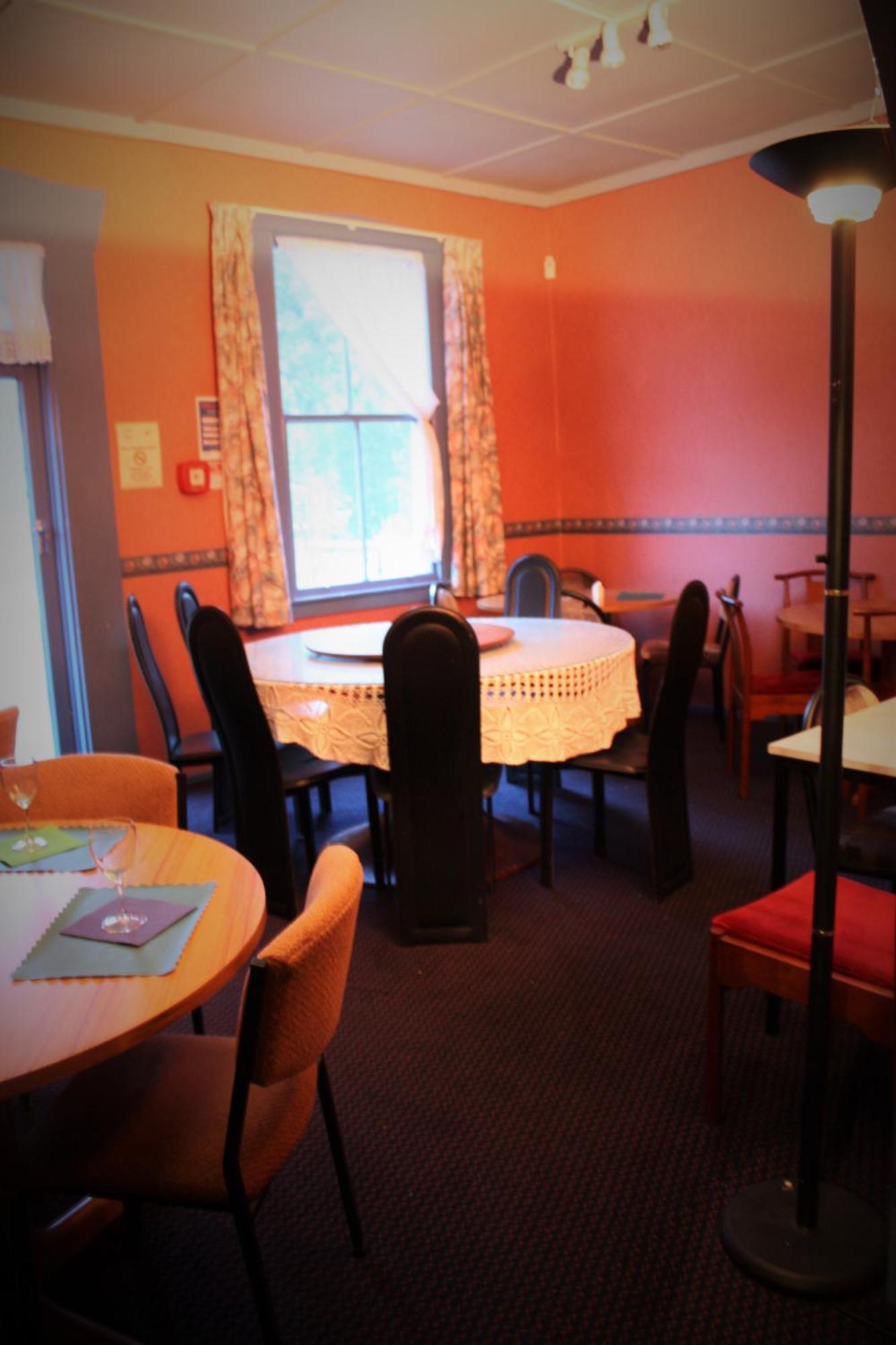 Owen River Tavern & Motels Екстер'єр фото